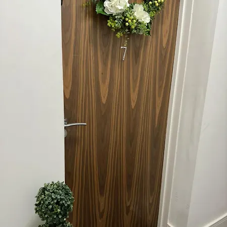 Apartment Quayside -2 Bedrooms - Sleeps 4 Whitehaven