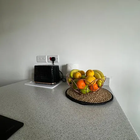 Apartment Quayside -2 Bedrooms - Sleeps 4 *